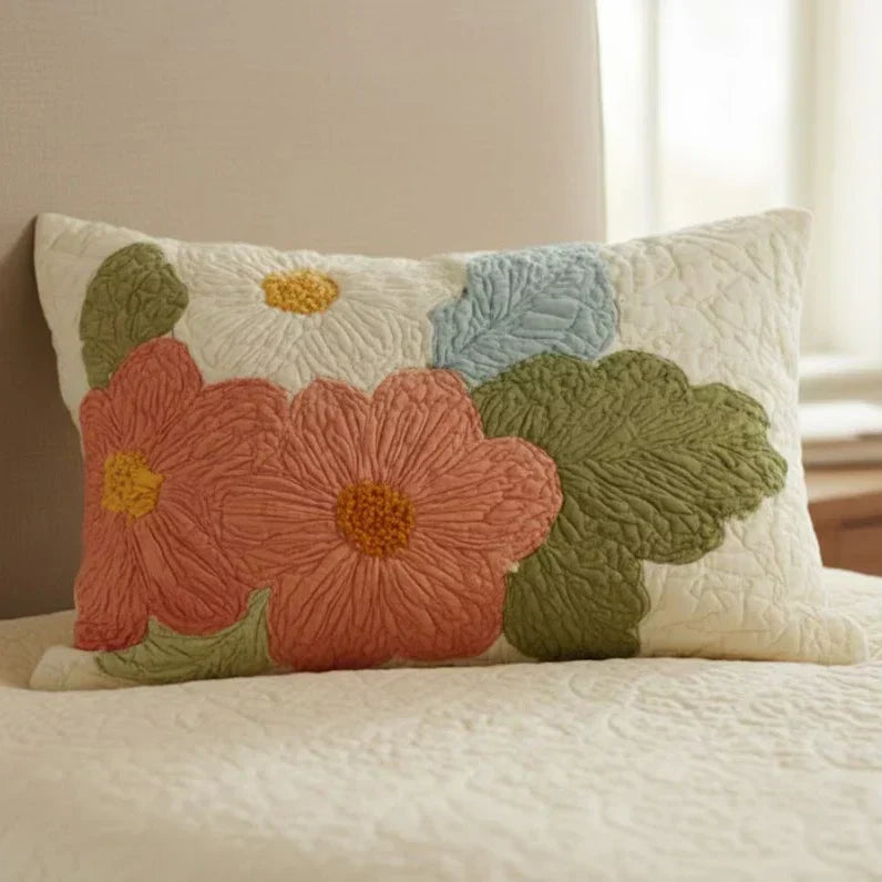 Quilted Pillow Cover - Retro Daisies